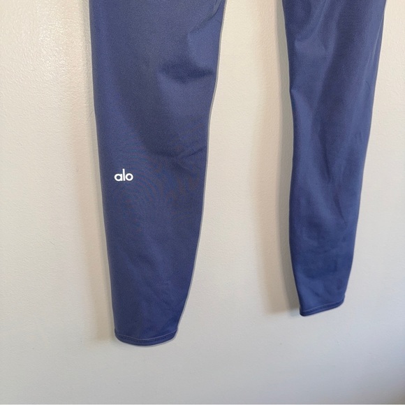 ALO Yoga Light Purple High-Rise Leggings - Picture 5 of 6